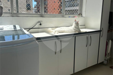 Apartamento à venda com 3 quartos, sendo 1 suíte, em Passagem, Cabo Frio, RJ