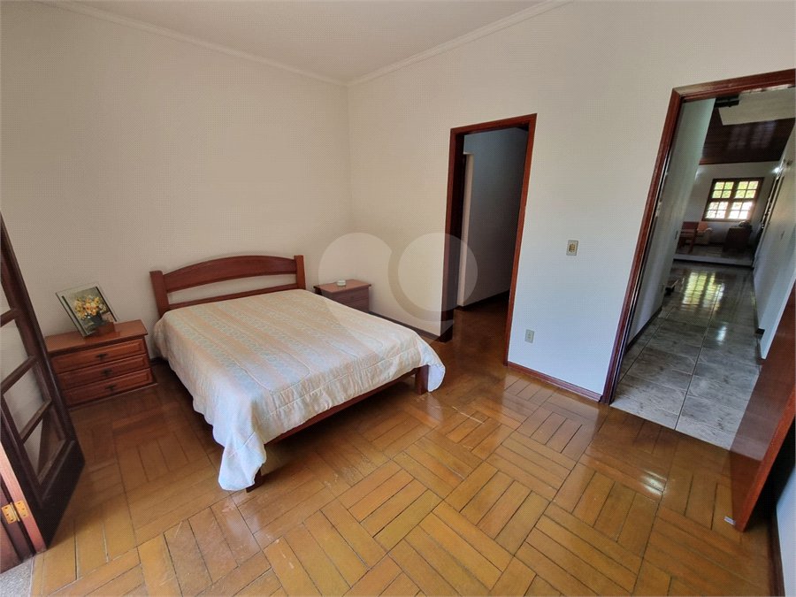Casa à venda com 4 quartos, sendo 2 suítes, em Bosque, Vinhedo, SP
