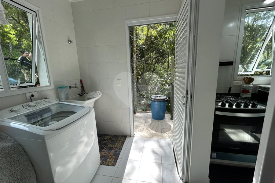 Casa à venda com 3 quartos, sendo 1 suíte, no condomínio Alpes da Cantareira, Mairiporã - SP