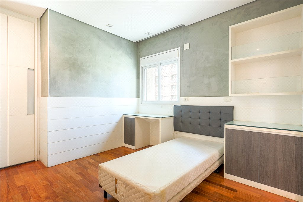 Apartamento à venda com 4 suítes,  em Jardim Paulistano, São Paulo, SP