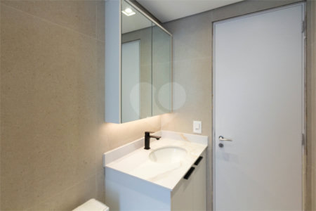 Apartamento à venda ou para alugar com 3 suítes em Moema, São Paulo, SP