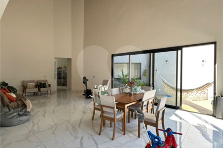 Casa à venda com 3 suítes no condomínio Reserva Central Parque, Salto - SP