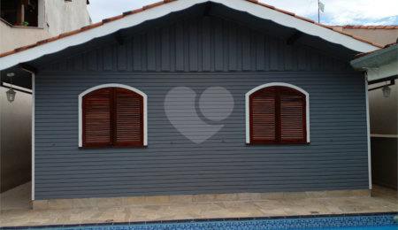 Casa à venda com 2 quartos, sendo 1 suíte,  no condomínio Aruã, Mogi das Cruzes - SP
