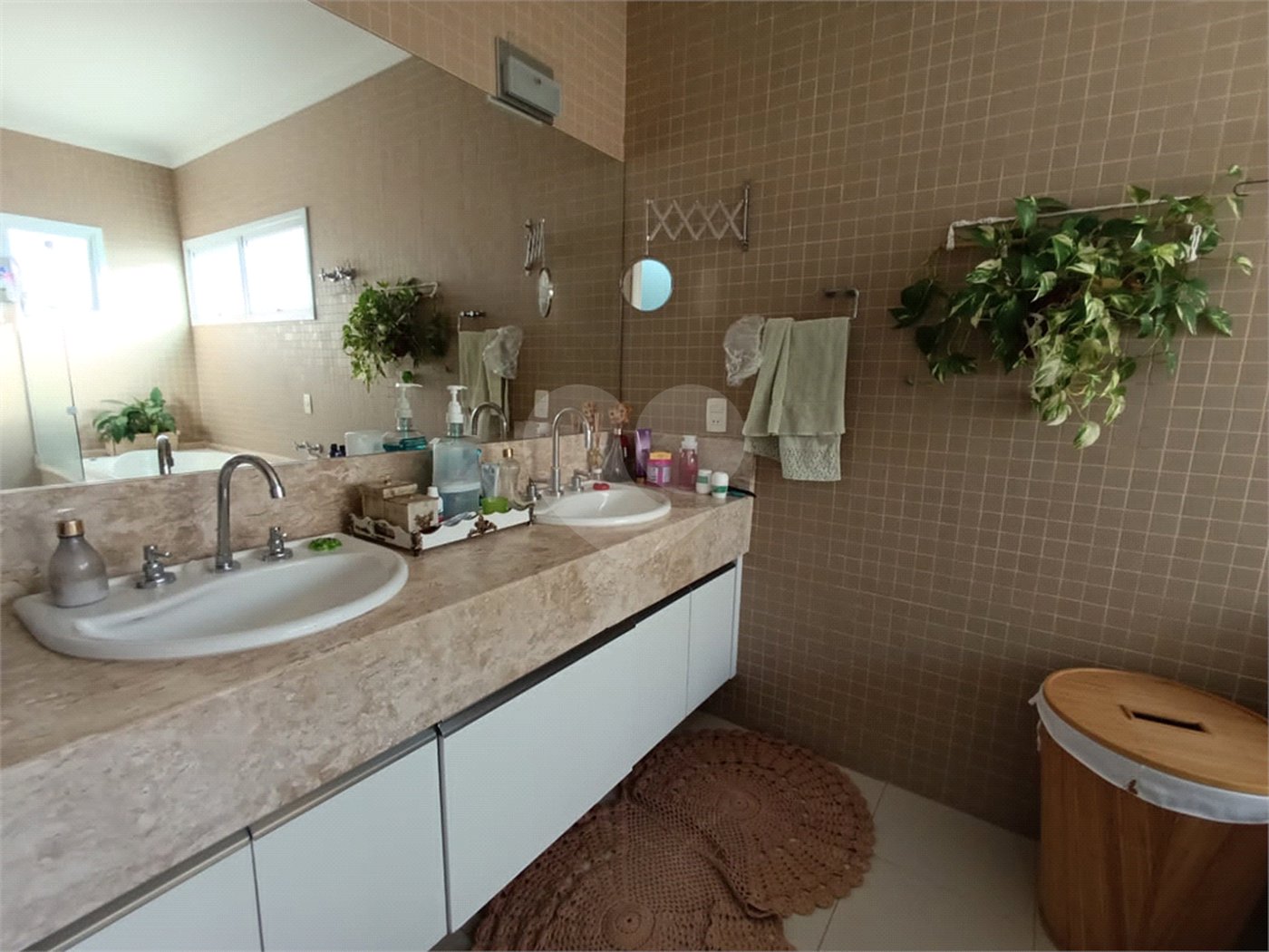 Casa à venda com 4 quartos, sendo 1 suíte, no condomínio Jardim Reserva Bom Viver de Indaiatuba, Indaiatuba - SP
