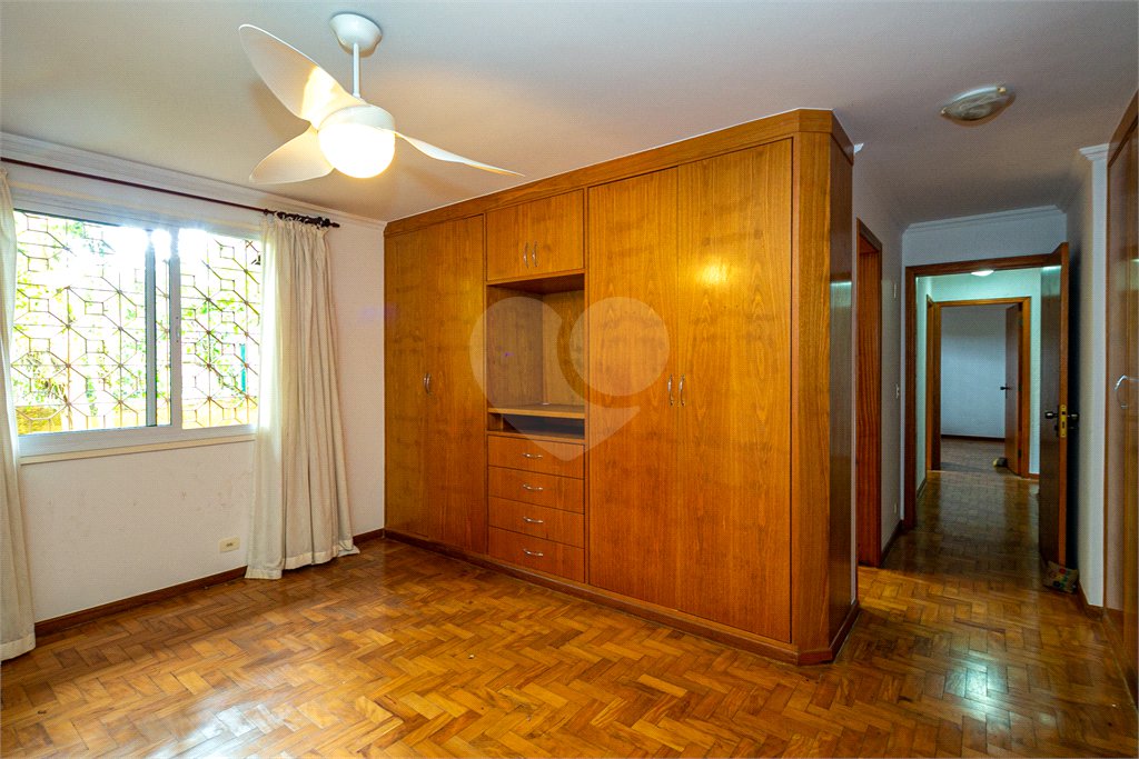 Casa à venda com 4 quartos, sendo 1 suíte, em Jardim Marajoara, São Paulo, SP