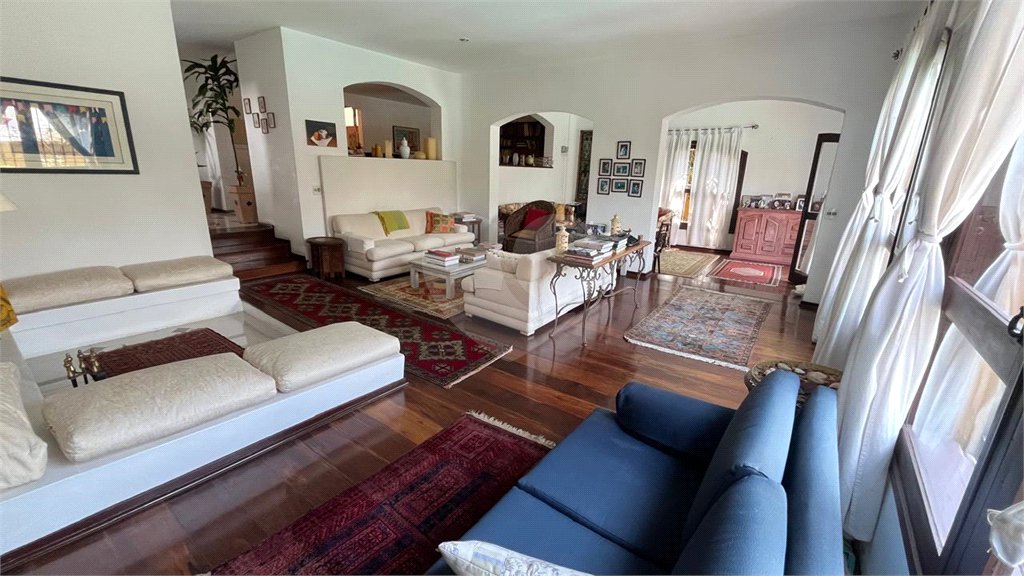 Casa à venda com 4 quartos, sendo 2 suítes, em Lar São Paulo, São Paulo, SP