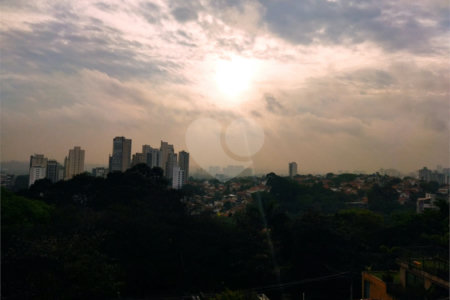 Casa à venda ou para alugar com 4 quartos, sendo 1 suíte, em Sumarezinho, São Paulo, SP