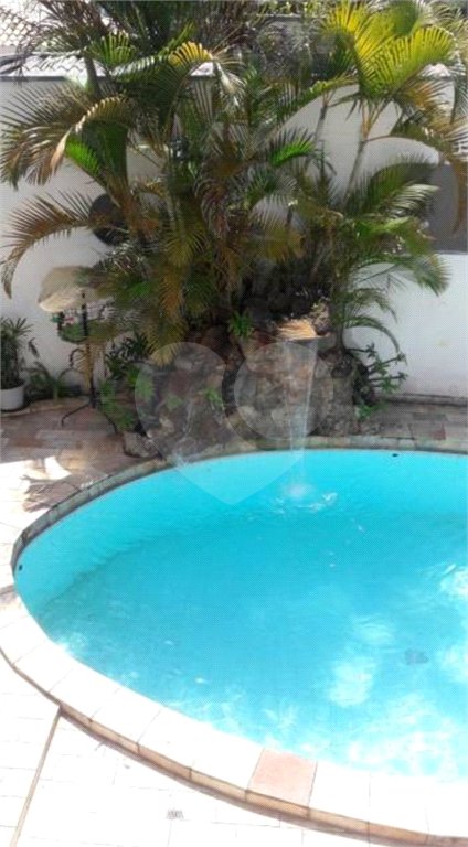 Sobrado à venda com 4 quartos, sendo 2 suítes, em Jardim Leonor, São Paulo, SP