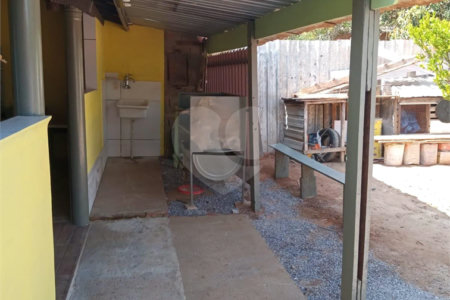 Chácara à venda com 2 quartos, sendo 1 suíte, em Área Rural de Alambari, Alambari, SP