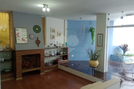 Casa à venda com 4 quartos, sendo 1 suíte, em Vila Rosa, Itapetininga, SP