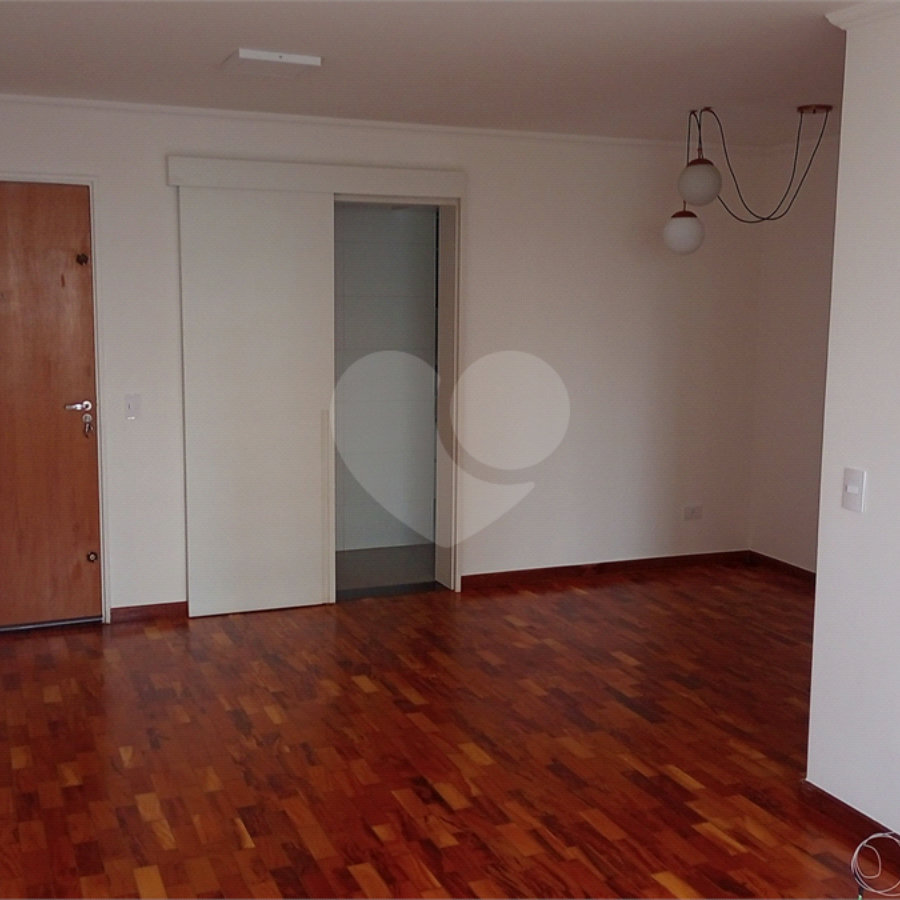 Apartamento para alugar com 3 quartos, sendo 1 suíte, em Vila Cordeiro, São Paulo, SP