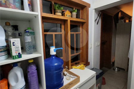 Casa à venda com 3 quartos, sendo 2 suítes, em Vila Mariana, São Paulo, SP