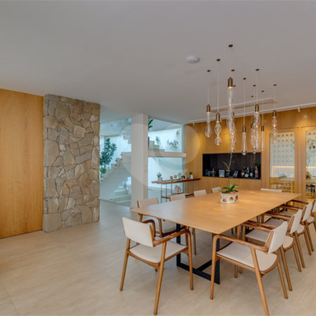 Casa à venda com 3 suítes no condomínio Residencial Canumã, São Paulo - SP
