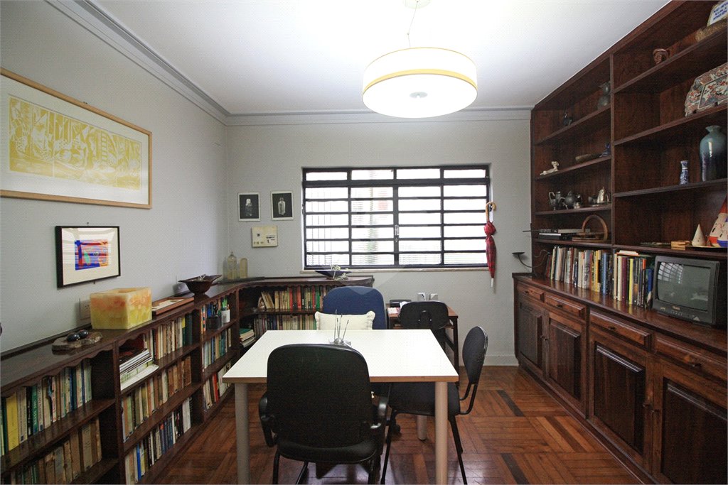 Sobrado à venda com 3 quartos, sendo 1 suíte, em Butantã, São Paulo, SP