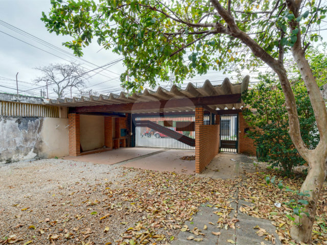 Casa Térrea à venda com 4 quartos, sendo 1 suíte,  em Brooklin, São Paulo, SP