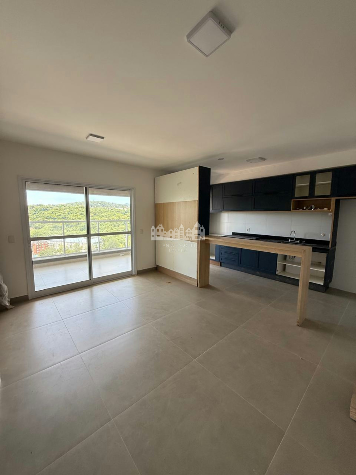 Apartamento para alugar com 3 suítes em Vila Helena, Atibaia, SP