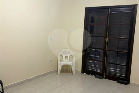 Casa à venda com 3 quartos, sendo 1 suíte, em Chácara Primavera, Suzano, SP