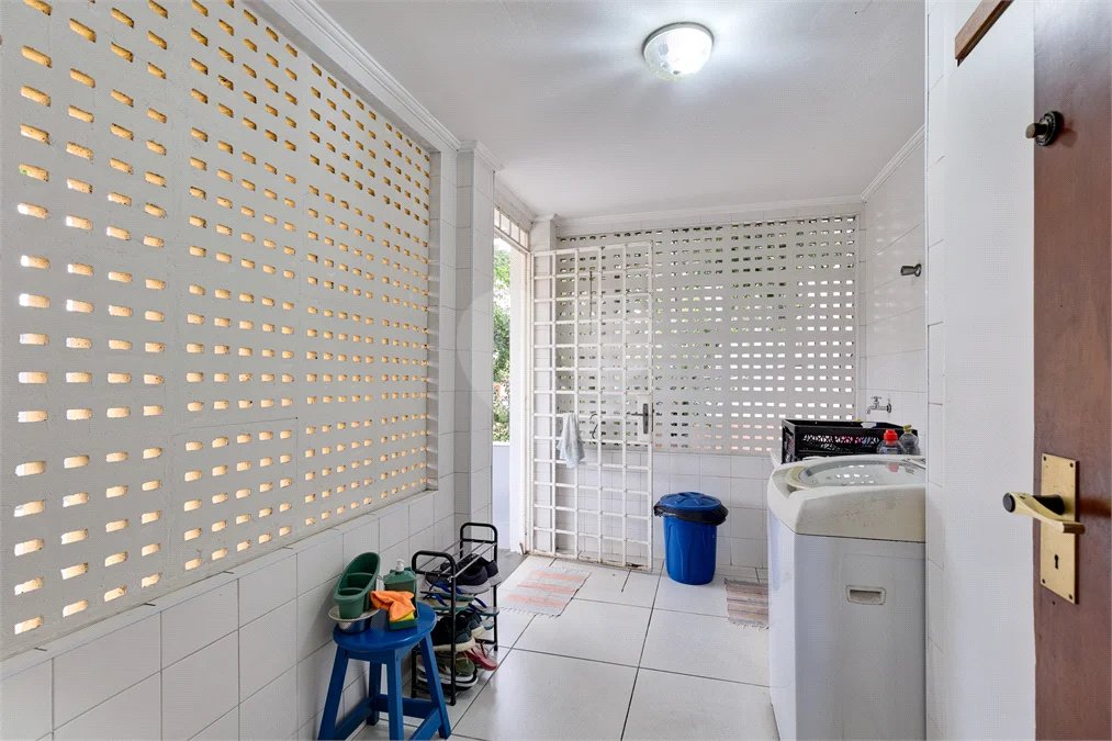 Sobrado à venda com 3 quartos, sendo 1 suíte,  em Alto da Boa Vista, São Paulo, SP