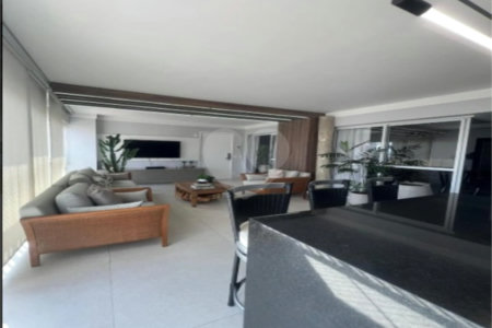Apartamento à venda com 4 quartos, sendo 3 suítes, em Vila Regente Feijó, São Paulo, SP