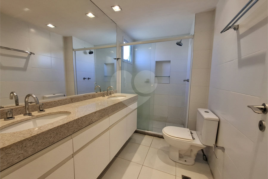Apartamento à venda com 3 suítes em Lapa, São Paulo, SP