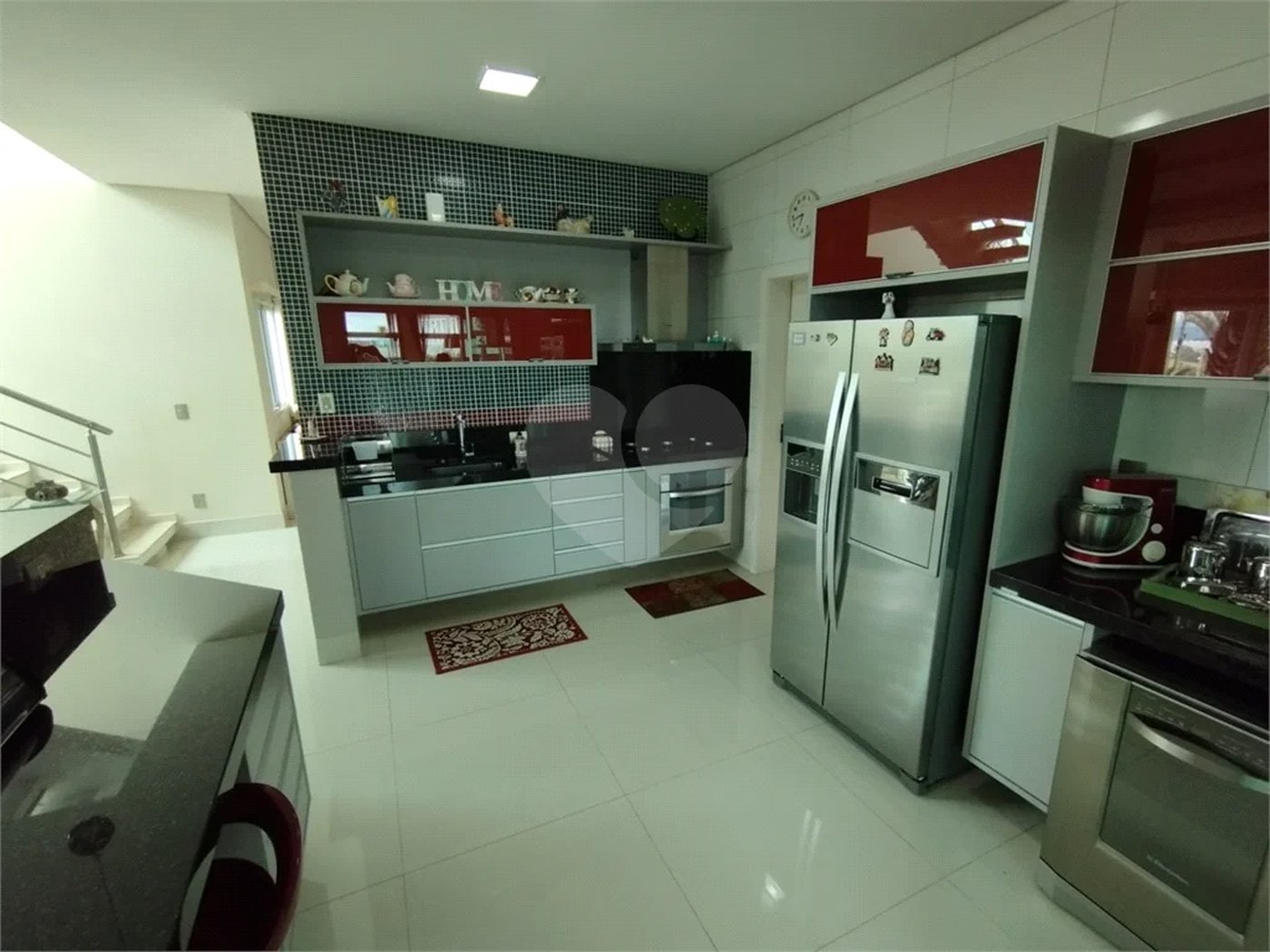 Casa à venda com 5 quartos, sendo 3 suítes, no condomínio Ibiaram 1, Itupeva - SP