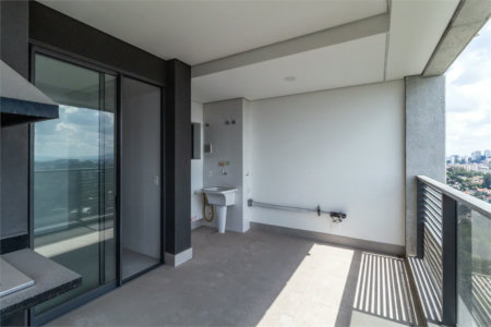 Apartamento à venda ou para alugar com 4 quartos, sendo 3 suítes,  em Jardim Morumbi, São Paulo, SP