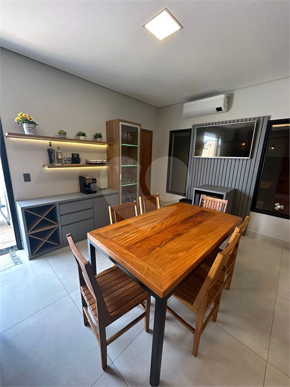 Casa à venda com 3 quartos, sendo 1 suíte, no condomínio Residencial Evidências, Indaiatuba - SP
