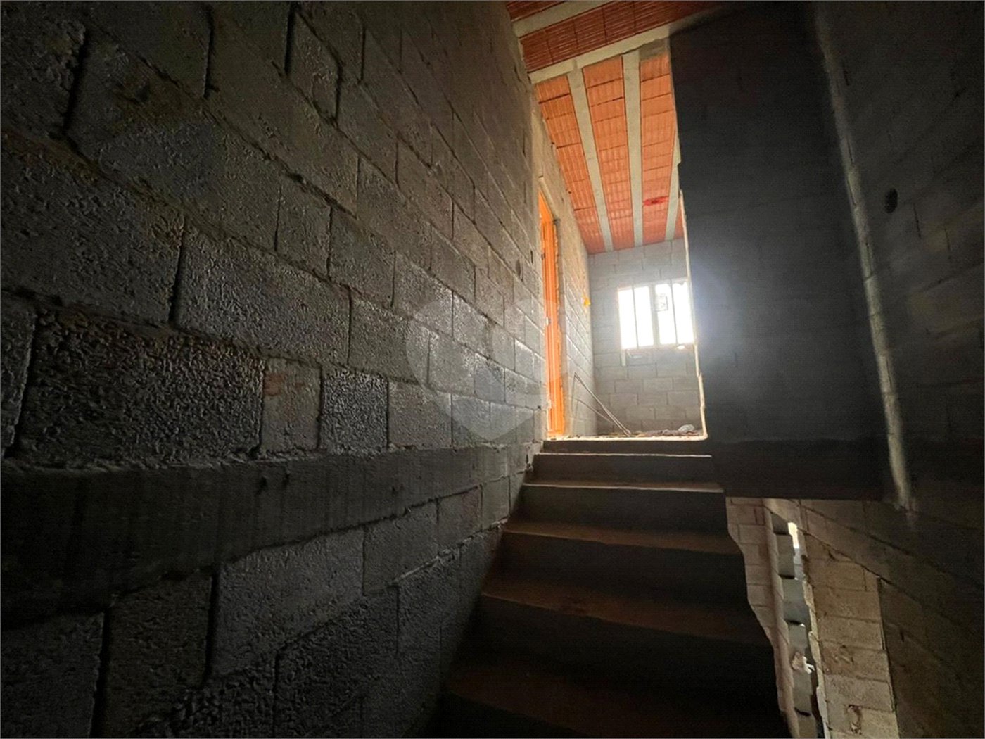 Casa à venda com 3 quartos, sendo 2 suítes, em Vila Suissa, Mogi das Cruzes, SP
