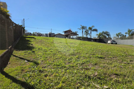 Terreno à venda no condomínio Village Araçoiaba, Araçoiaba da Serra - SP