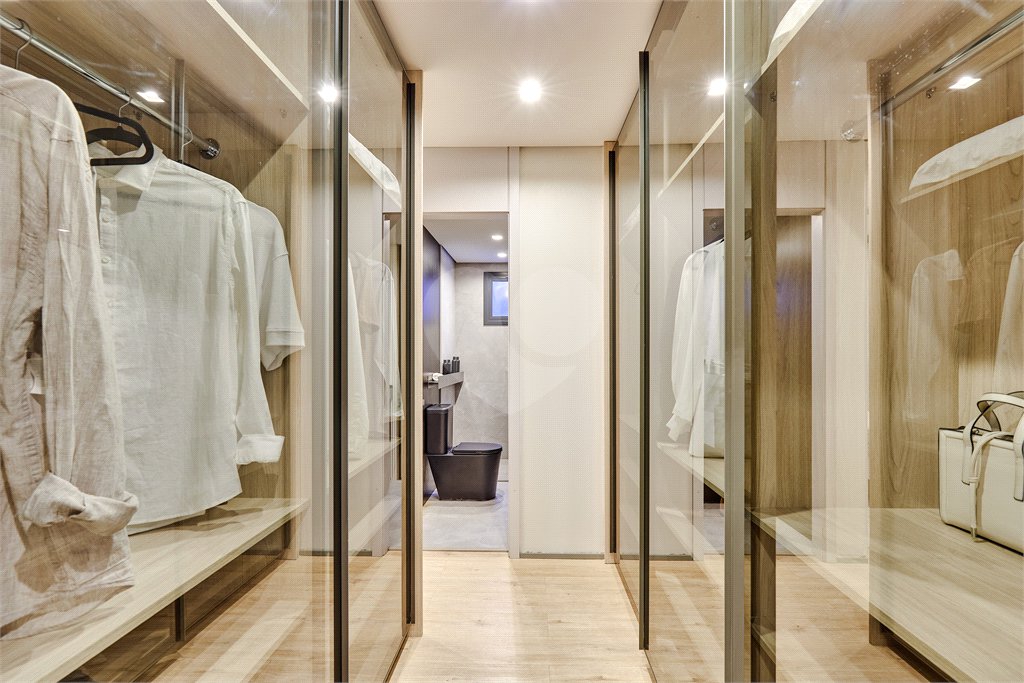Apartamento à venda com 3 suítes em Brooklin, São Paulo, SP