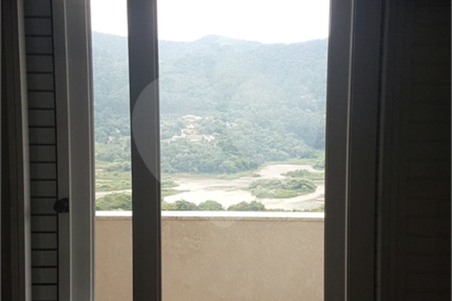 Casa à venda com 5 quartos, sendo 3 suítes,  em Serra da Cantareira, Mairiporã, SP
