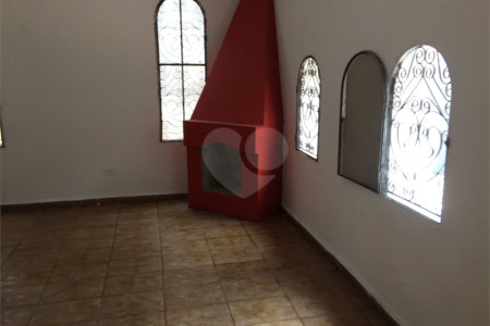Sobrado à venda com 4 quartos, sendo 1 suíte,  em Santo Amaro, São Paulo, SP