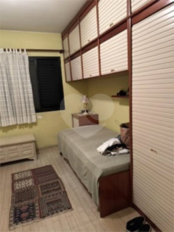 Apartamento à venda com 3 quartos, sendo 1 suíte,  em Jardim das Acácias, São Paulo, SP