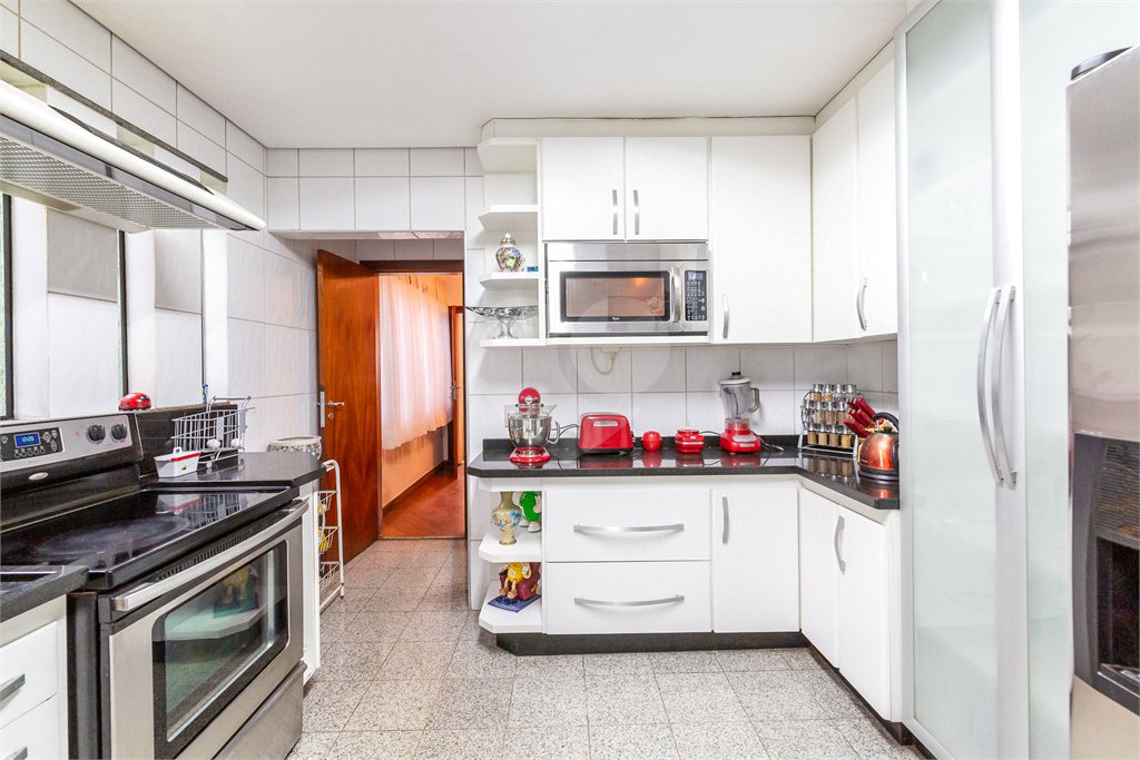 Casa à venda com 4 quartos, sendo 2 suítes, em Brooklin Paulista, São Paulo, SP