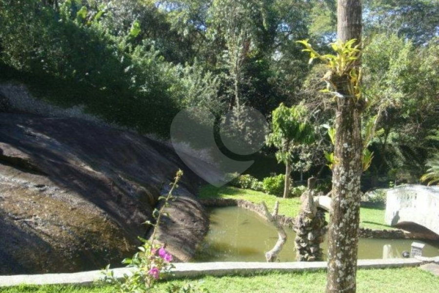 Sobrado à venda com 5 suítes em Juqueri Mirim, Mairiporã, SP
