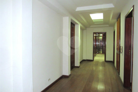 Casa à venda com 3 suítes em Alto da Boa Vista, São Paulo, SP