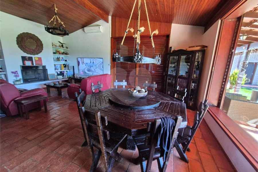 Casa Térrea à venda com 4 quartos, sendo 2 suítes, em Roseira, Mairiporã, SP