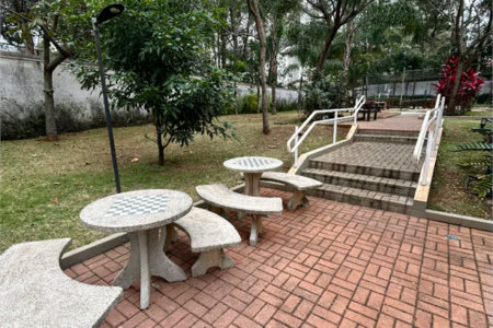 Apartamento à venda com 3 quartos, sendo 1 suíte,  em Vila Andrade, São Paulo, SP
