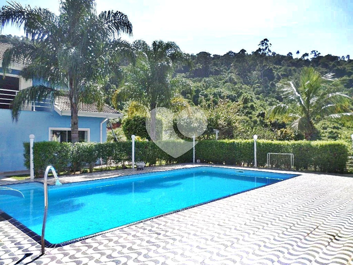 Casa à venda com 6 quartos, sendo 5 suítes,  no condomínio Conjunto Residencial Itaguaçu, São Paulo - SP