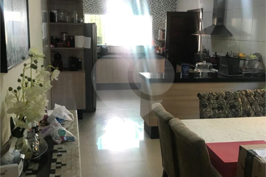 Sobrado à venda com 3 quartos, sendo 1 suíte, em Vila Guilherme, São Paulo, SP