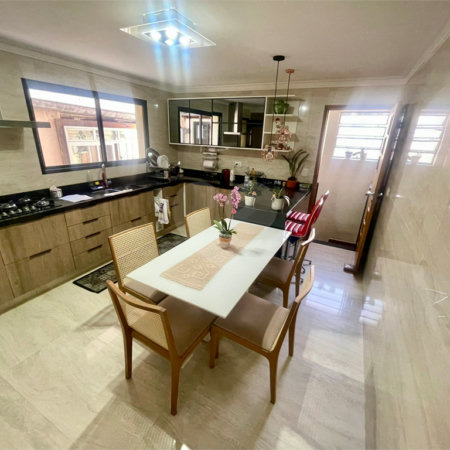 Casa à venda com 3 quartos, sendo 1 suíte, em Santa Teresinha, São Paulo, SP