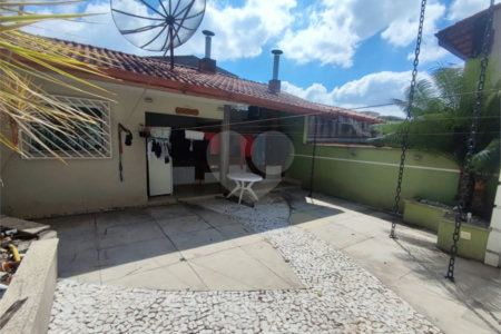 Sobrado à venda com 3 quartos, sendo 2 suítes,  em Vila Pires, Santo André, SP