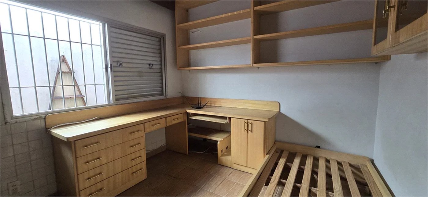 Casa à venda com 3 quartos, sendo 1 suíte, em Lar São Paulo, São Paulo, SP