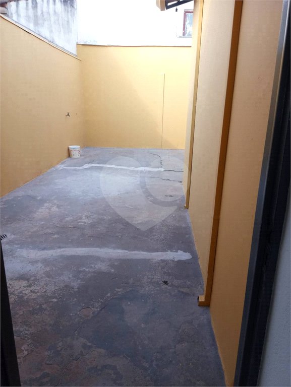 Casa térrea com salão comercial para venda no Maria Stella Fagá.