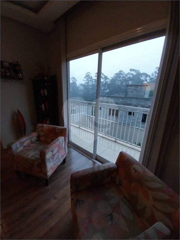 Casa à venda com 3 quartos, sendo 1 suíte, no condomínio Mosaico da Serra, Mogi das Cruzes - SP