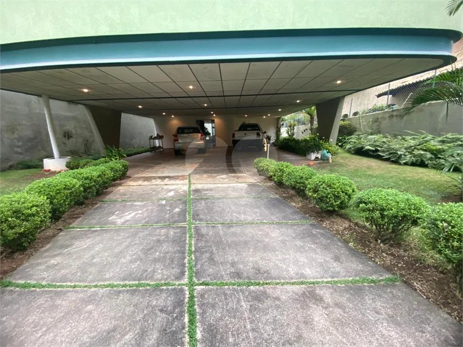 Casa térrea com 3 quartos para alugar no Jardim dos Estados, São Paulo - SP