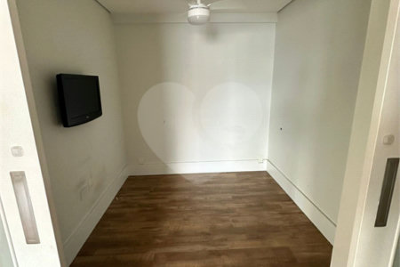 Apartamento à venda com 3 quartos, sendo 1 suíte, em Brooklin Paulista, São Paulo, SP