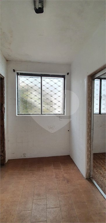 Sobrado à venda com 3 quartos em Várzea da Barra Funda, São Paulo, SP