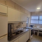 Apartamento porteira fechada com vista para o mar e lazer completo em Pitangueiras – Guarujá