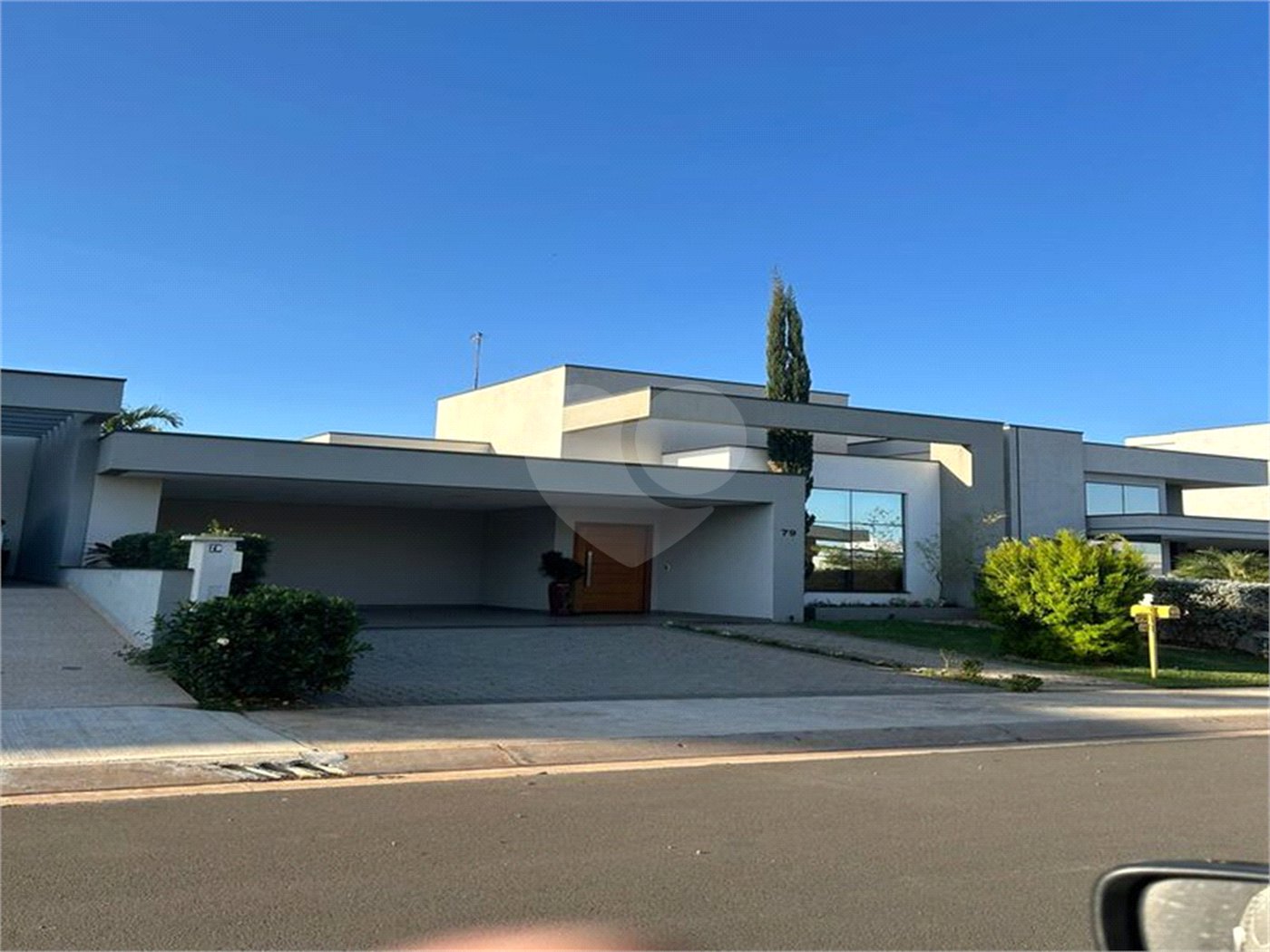 Casa à venda com 3 suítes no condomínio Jardim Residencial Dona Maria José, Indaiatuba - SP